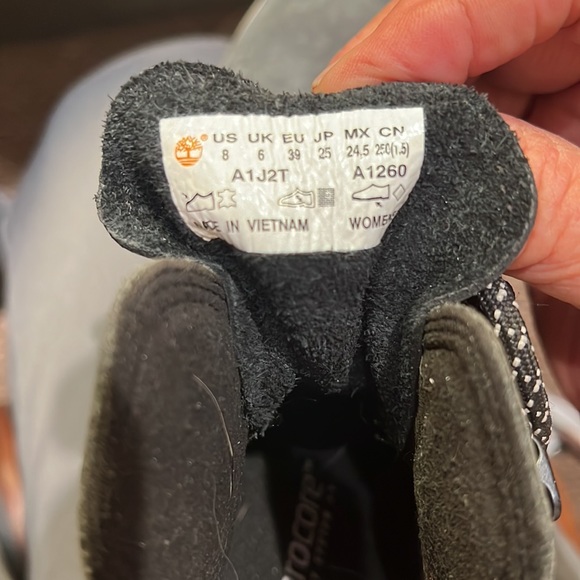 Timberland size 8 leather chukkas - Picture 4 of 4